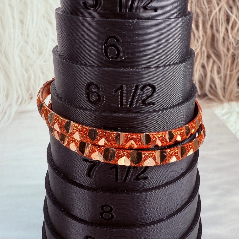 Beautiful set of 2 small bangle bracelets - Picture 5 of 12